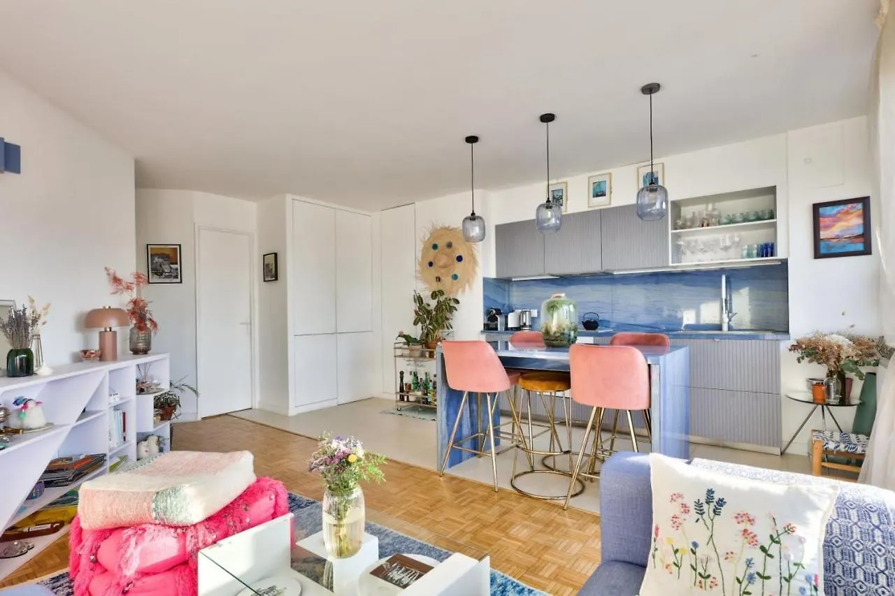Bright Apartment For 2 People - Paris 18